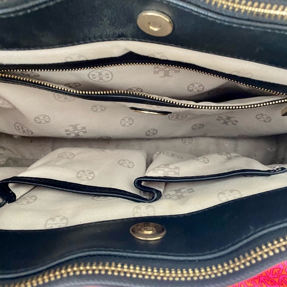 Tory Burch Robinson Double Zip Tote - Picture 4 of 4